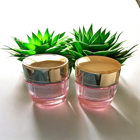 NEW-Resilience Multi-Effect MoisturizerTri-Peptide Face and Neck Creme-15ML - Picture 4 of 7